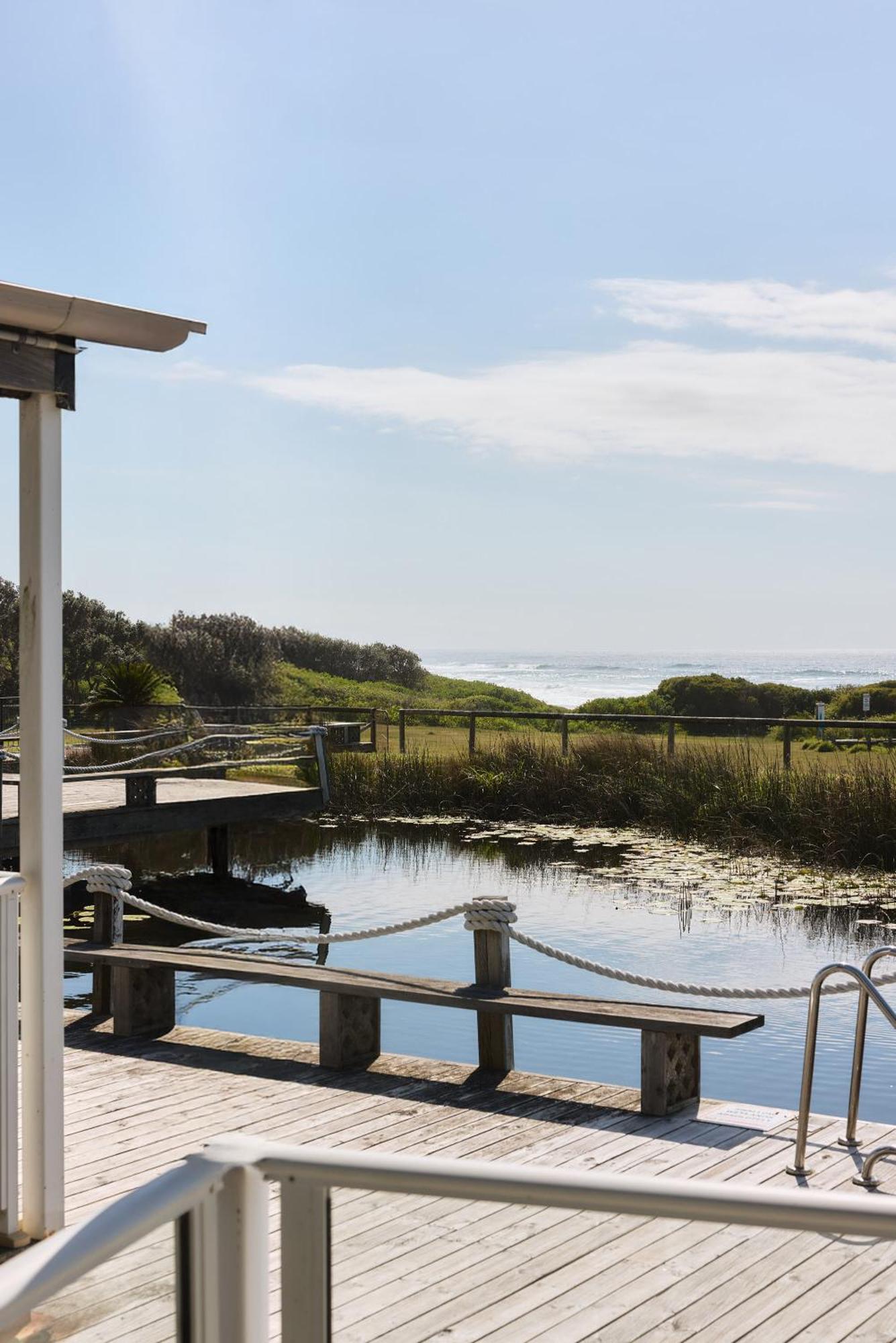 Caves Coastal Bar & 4* Caves Beach