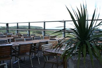 Caves Coastal Bar &